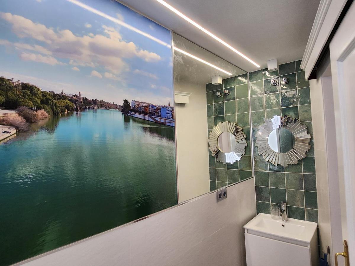 Lovely Center Apartments Seville - Balcony Lux Sol Sevilla Exteriör bild