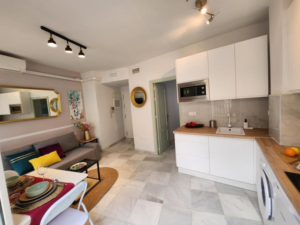 Lovely Center Apartments Seville - Balcony Lux Sol Sevilla Exteriör bild