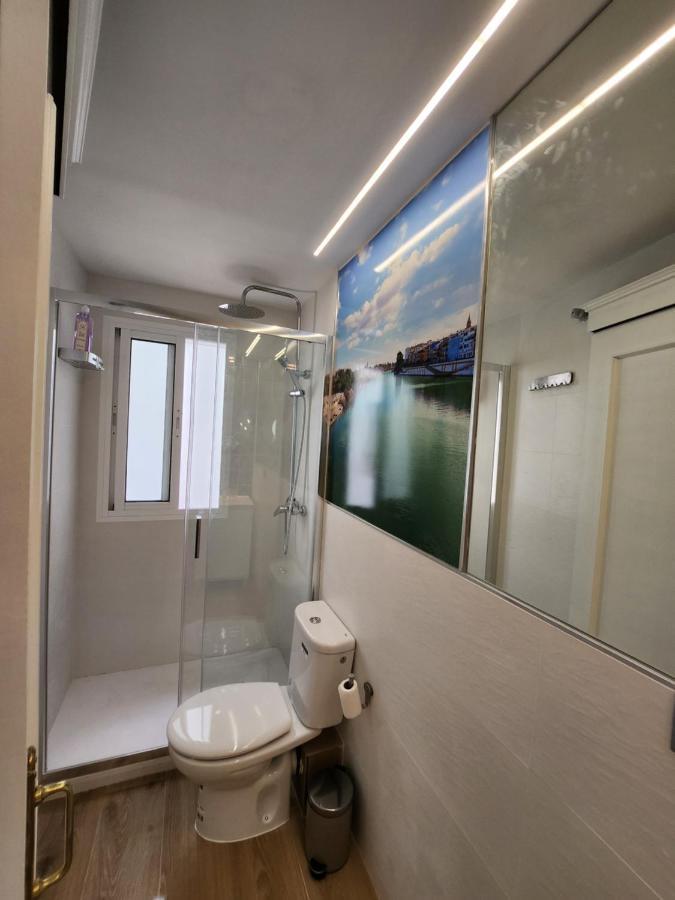 Lovely Center Apartments Seville - Balcony Lux Sol Sevilla Exteriör bild