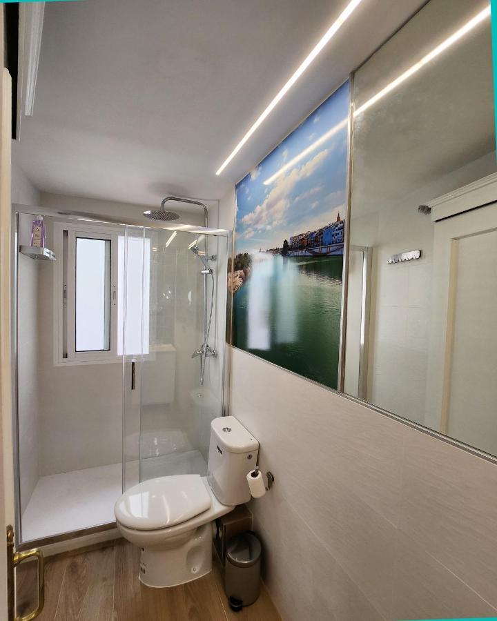 Lovely Center Apartments Seville - Balcony Lux Sol Sevilla Exteriör bild