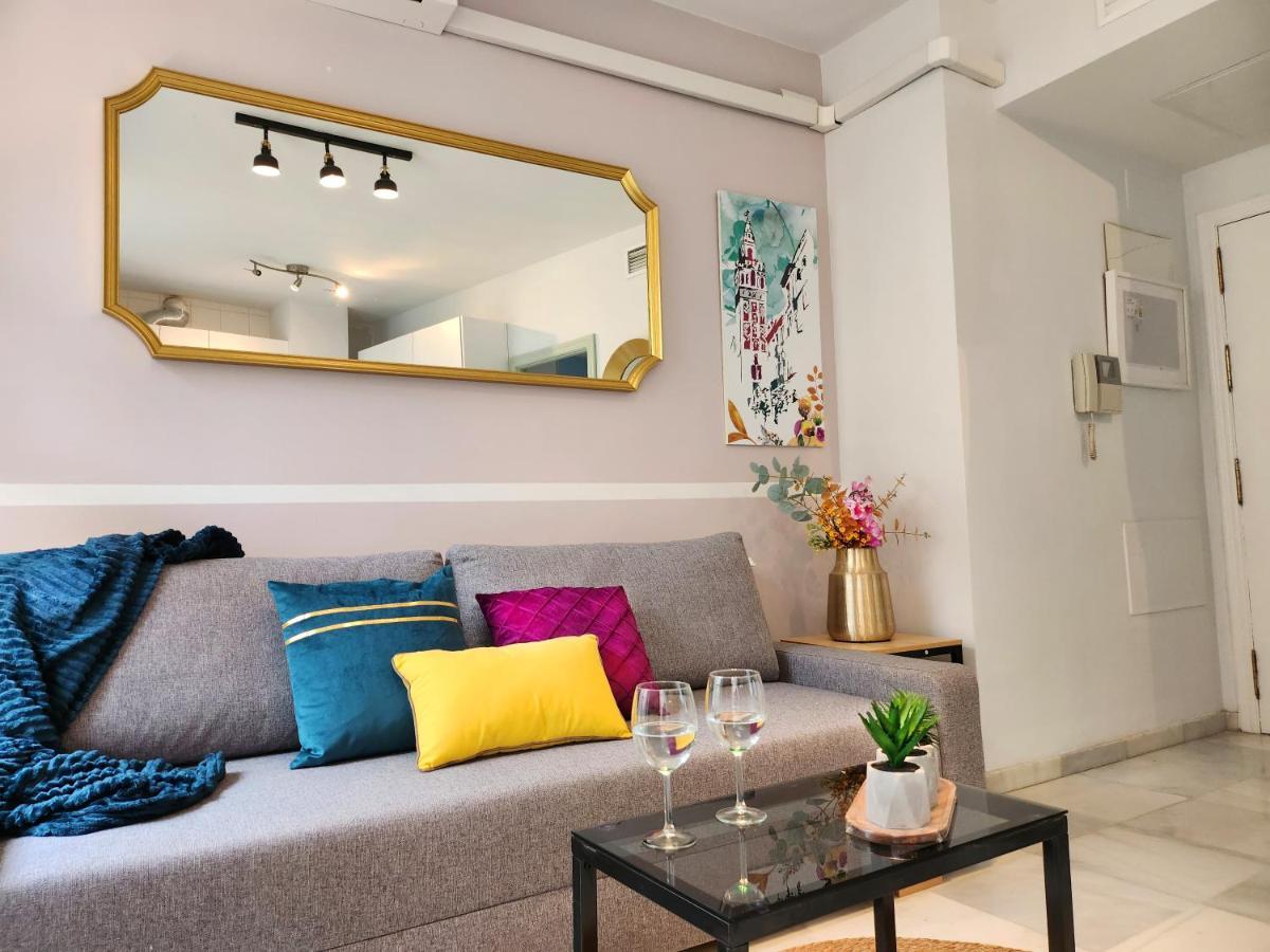 Lovely Center Apartments Seville - Balcony Lux Sol Sevilla Exteriör bild