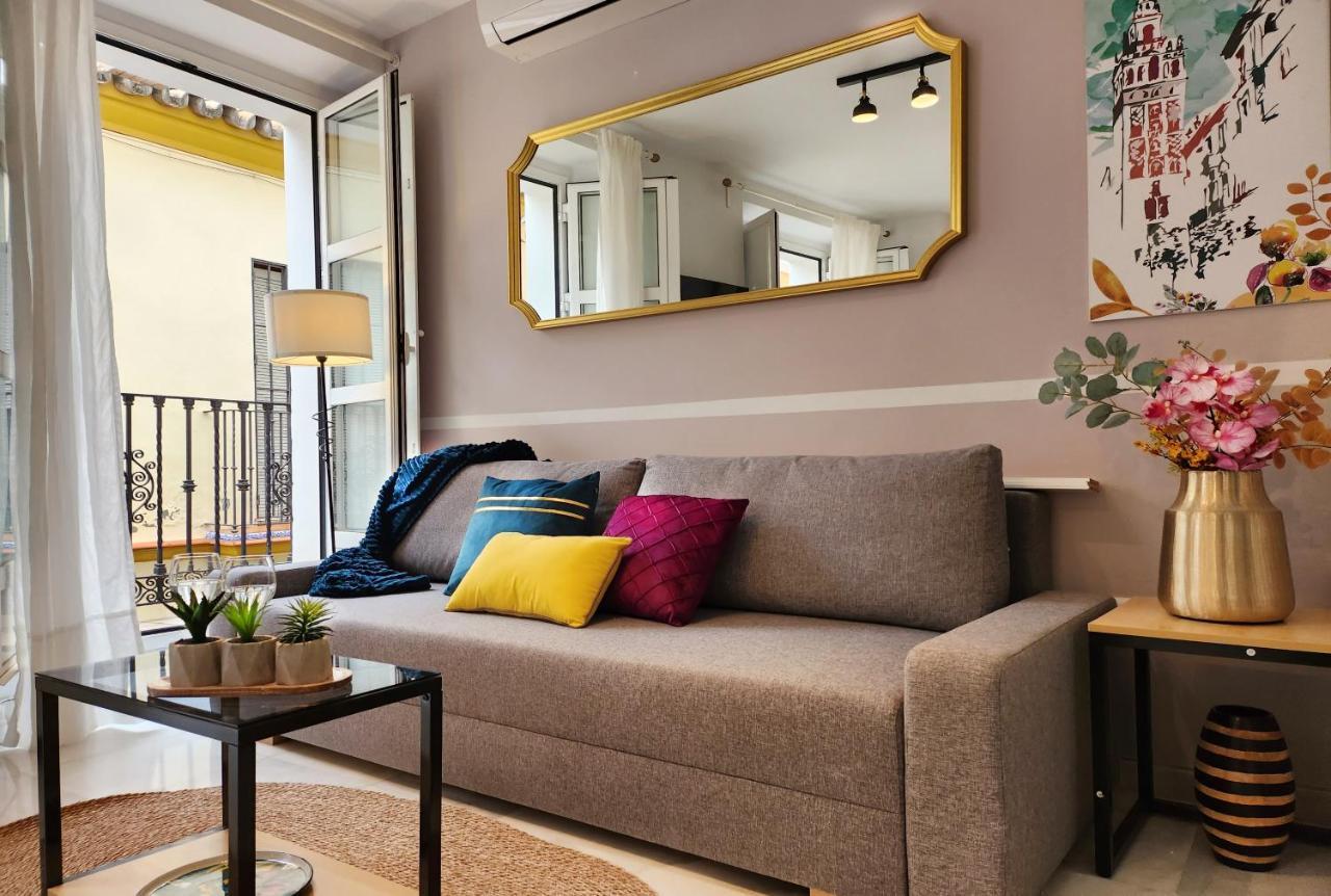 Lovely Center Apartments Seville - Balcony Lux Sol Sevilla Exteriör bild