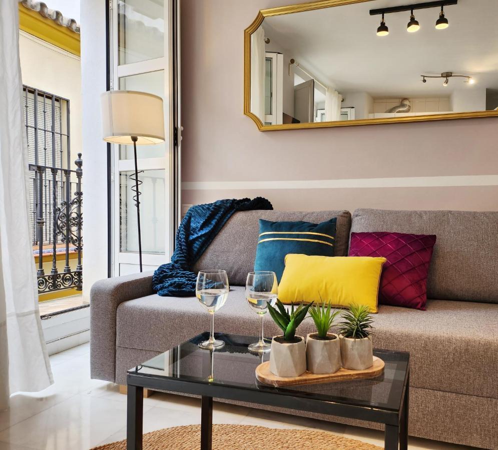 Lovely Center Apartments Seville - Balcony Lux Sol Sevilla Exteriör bild