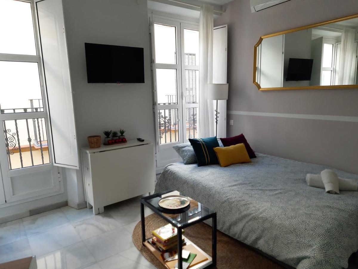 Lovely Center Apartments Seville - Balcony Lux Sol Sevilla Exteriör bild